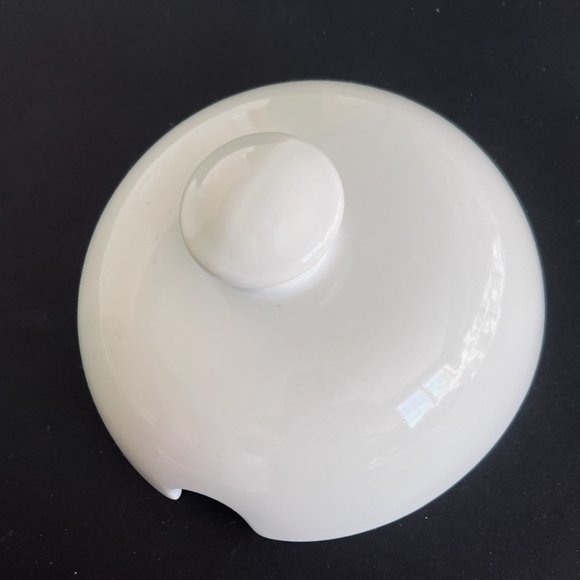 CAMPBELL'S Vintage Soup Tureen, Lid & Ladle EUC - Picture 5 of 9